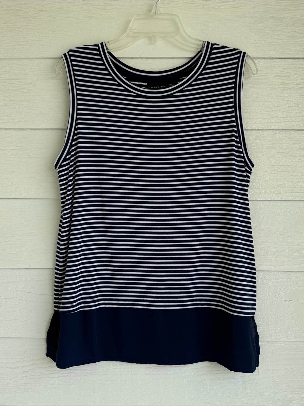 Tahari Sleeveless Top Navy Blue White Striped Chiffon Hem Women’s Large Tank Top